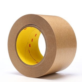 3M 465 offers instant adhesion to metals, glass, wood, papers and plastics. It features easy liner release or an easy release liner for both manual and hand applications. It is an excellent choice for high-speed flying spices and zero-speed splices on most grades of paper in commercial print applications.